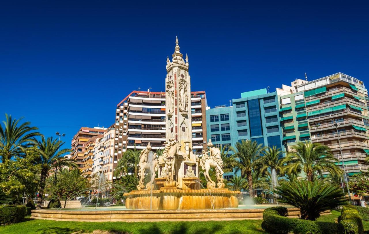 Alicante Colorful Penthouse Center 5C Apartment Luaran gambar
